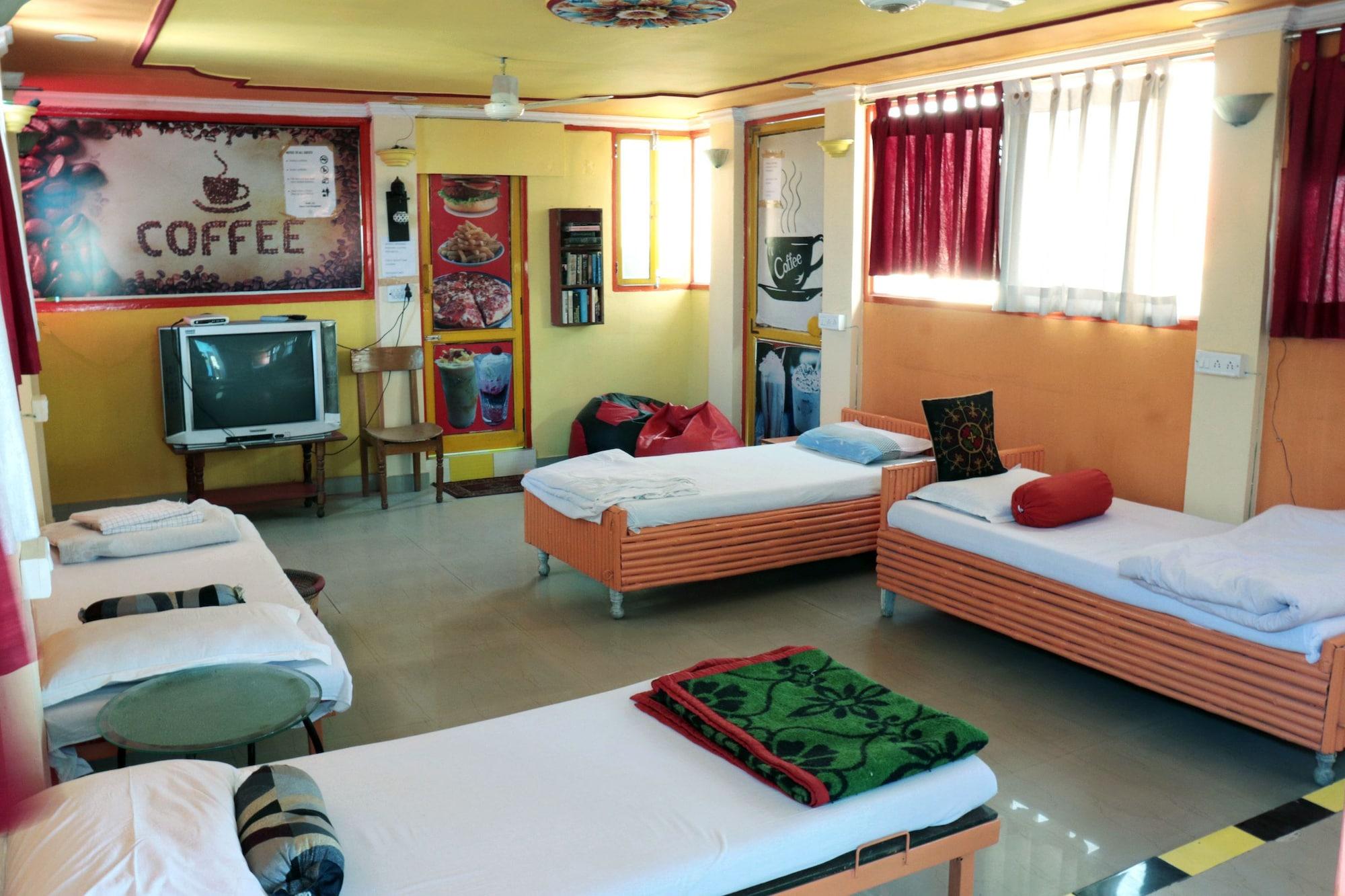 Govind Hotel Jodhpur  Buitenkant foto