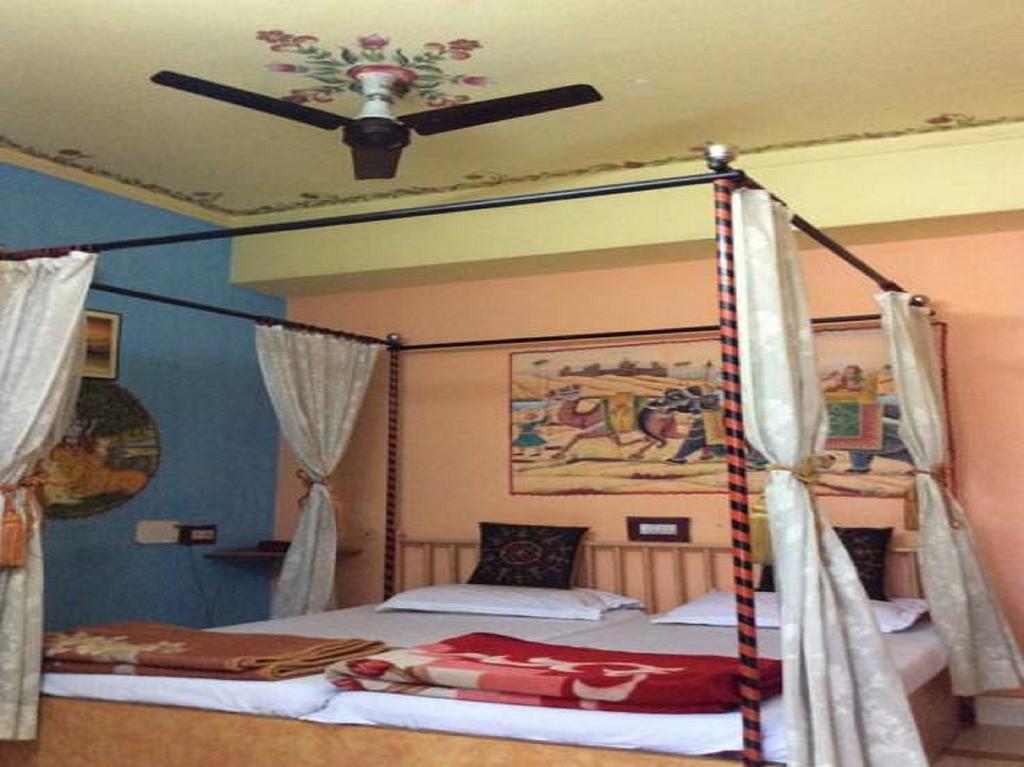 Govind Hotel Jodhpur  Buitenkant foto
