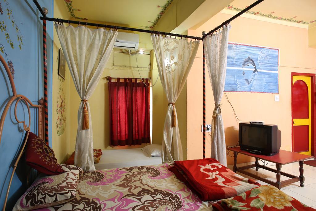 Govind Hotel Jodhpur  Buitenkant foto