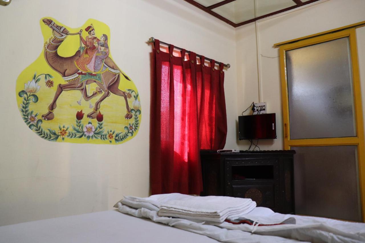 Govind Hotel Jodhpur  Buitenkant foto